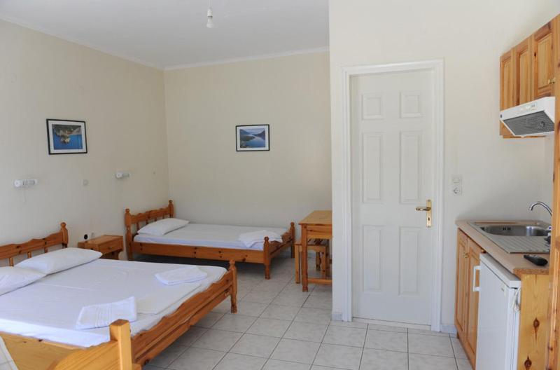 Mediterraneo Studios Vasiliki  Room photo