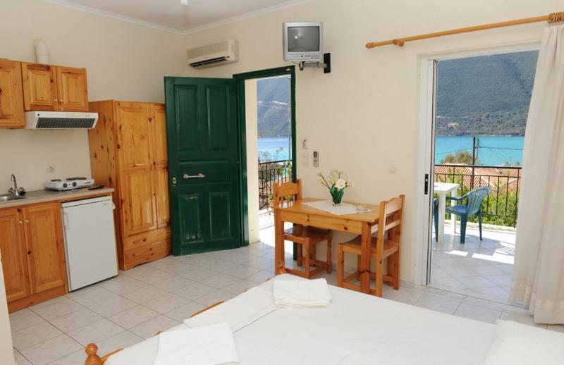 Mediterraneo Studios Vasiliki  Exterior photo