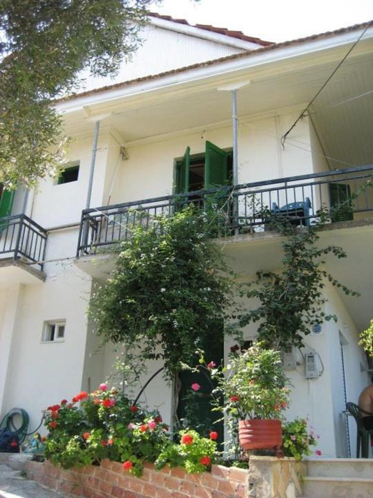 Mediterraneo Studios Vasiliki  Exterior photo